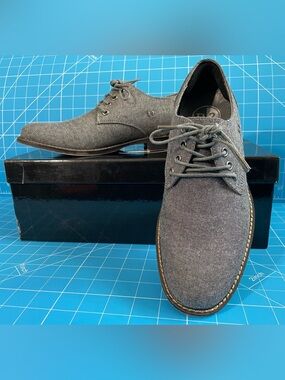 B2 Classic Gray Men's Shoes - Sleek Casual Dress Style